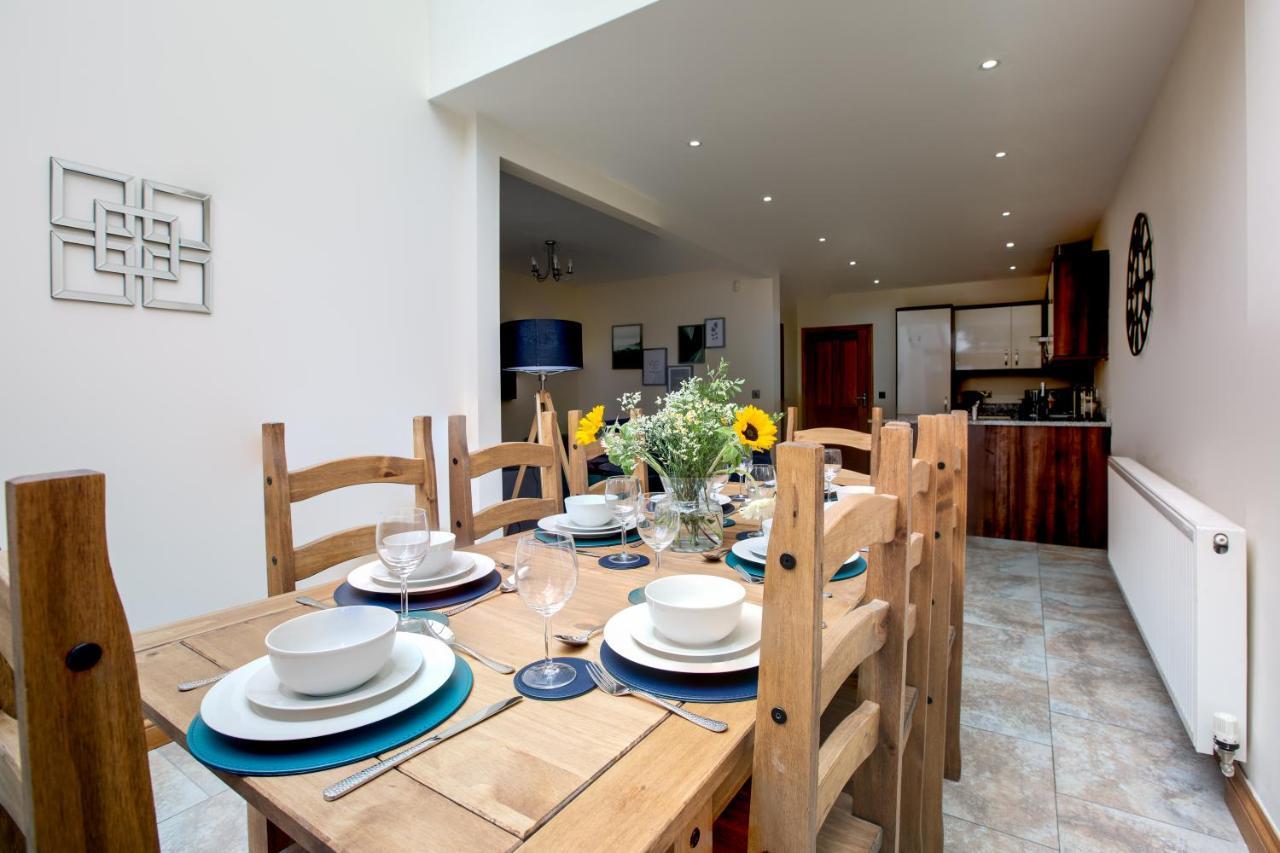 Albert - 5 Bedrooms Sleeps 11 Parking Wi-Fi Contractors Preston  Exterior photo