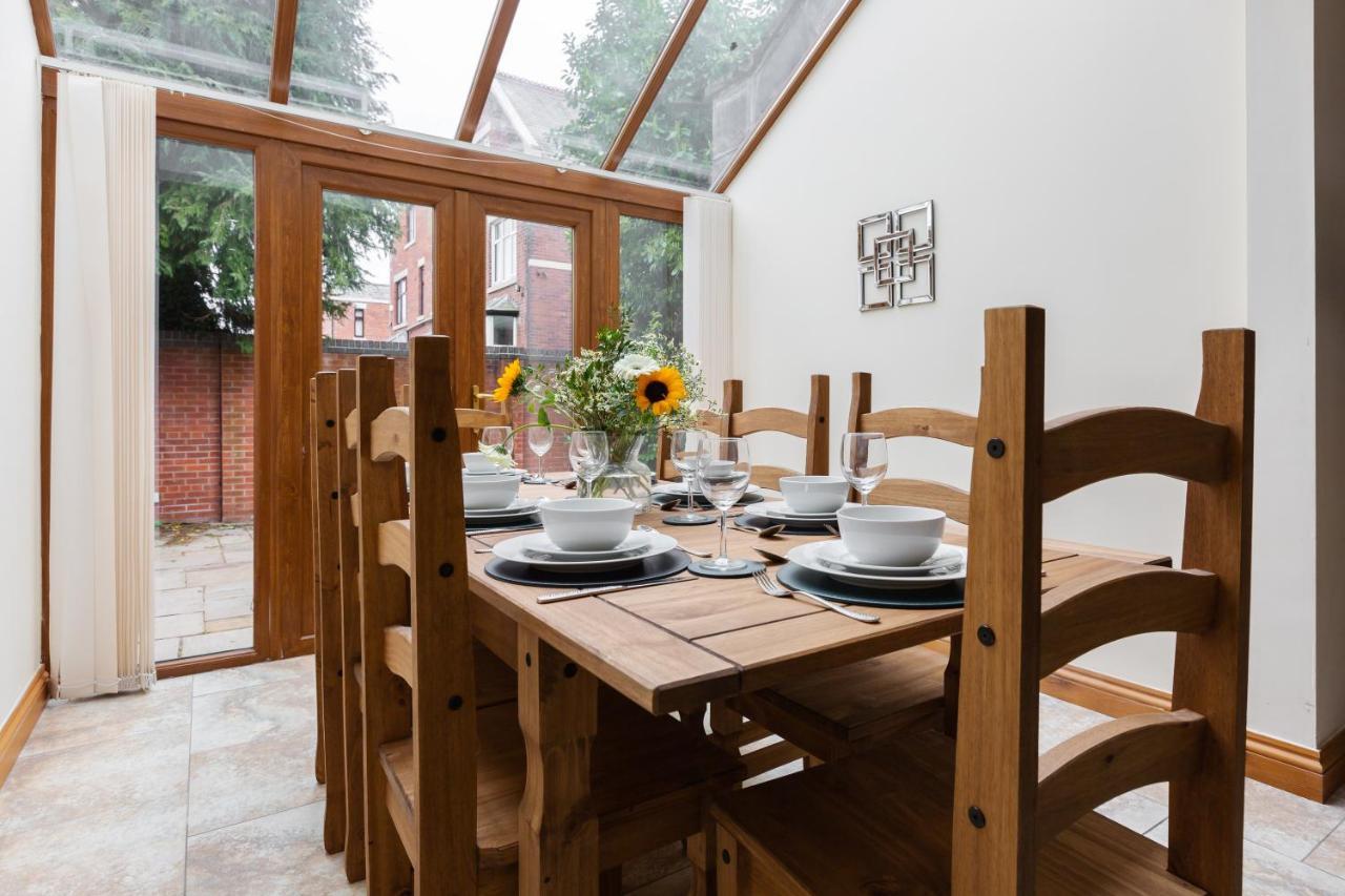 Albert - 5 Bedrooms Sleeps 11 Parking Wi-Fi Contractors Preston  Exterior photo